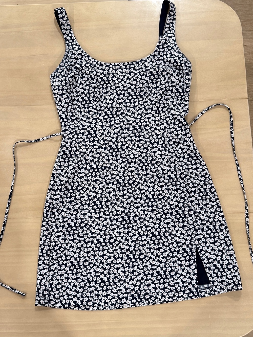 Abercrombie double lined mini dress navy daisy Size Small